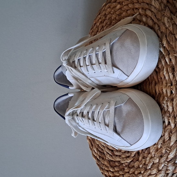 Vince Mens Fulton White/Navy Leather/Suede Athleisure/Fashion Sneakers 9 - Picture 3 of 9